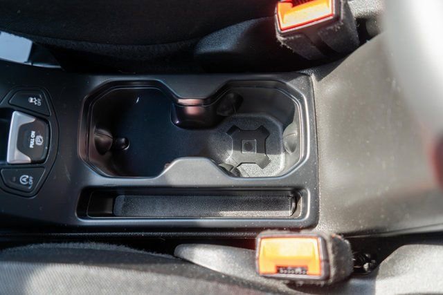 Used 2023 Jeep Renegade Latitude image 31