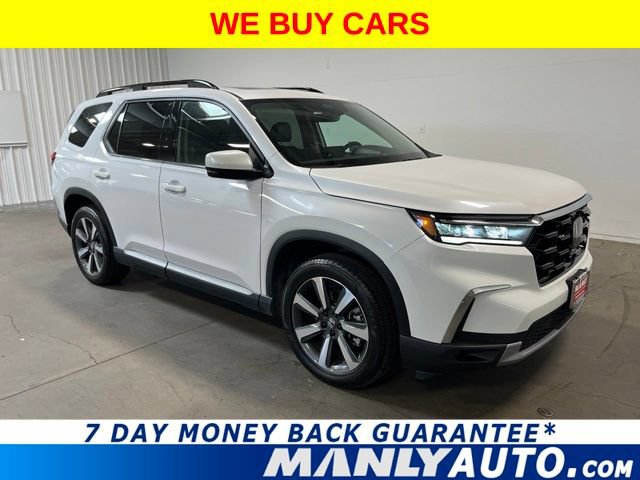Used 2025 Honda Pilot Touring image 1
