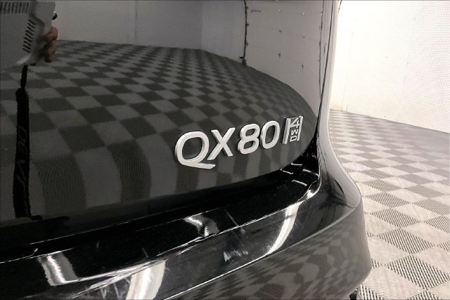 Used 2025 INFINITI QX80 Sensory AWD/4WD image 9