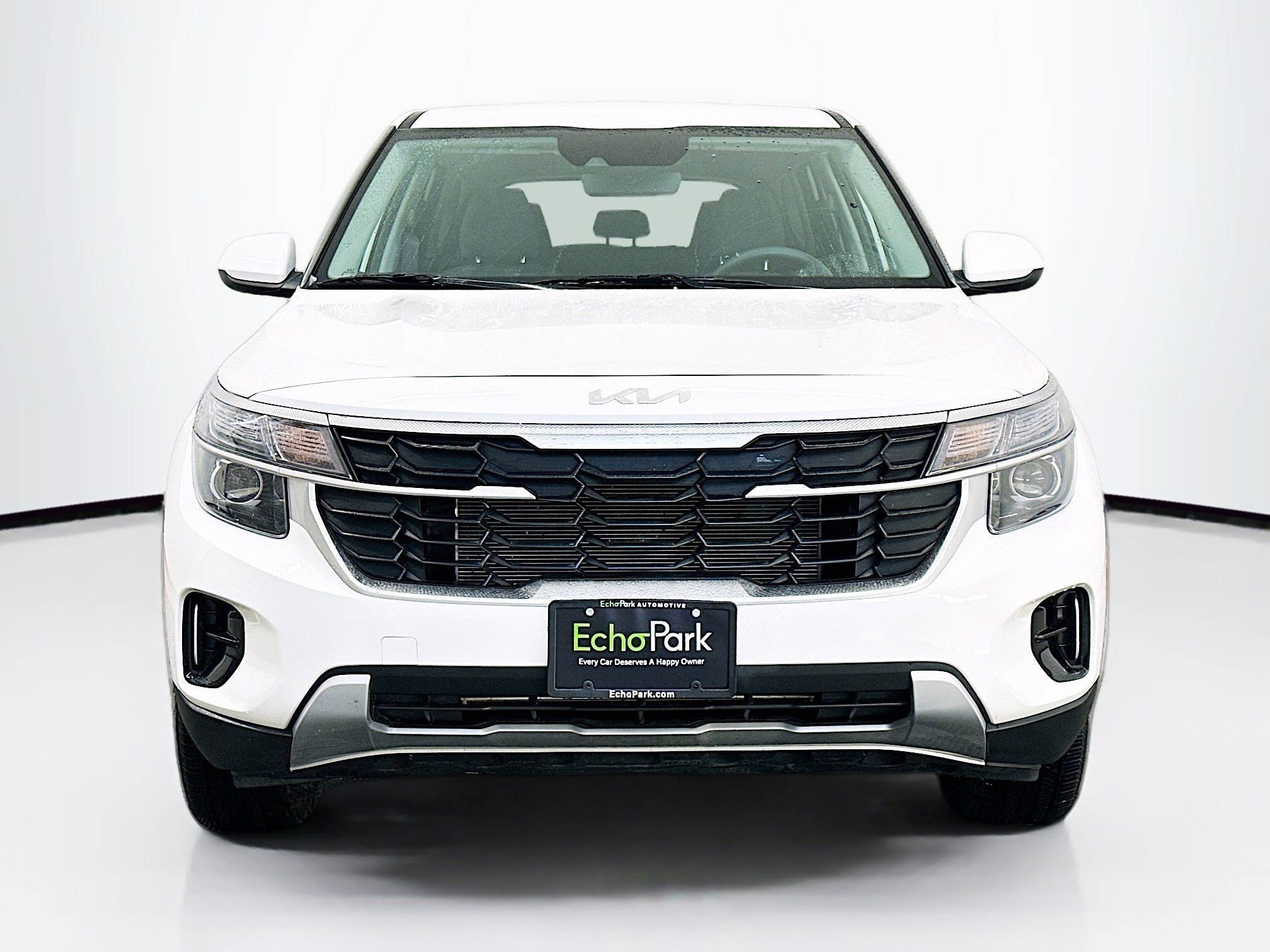 Used 2026 Kia Seltos LX AWD/4WD image 2