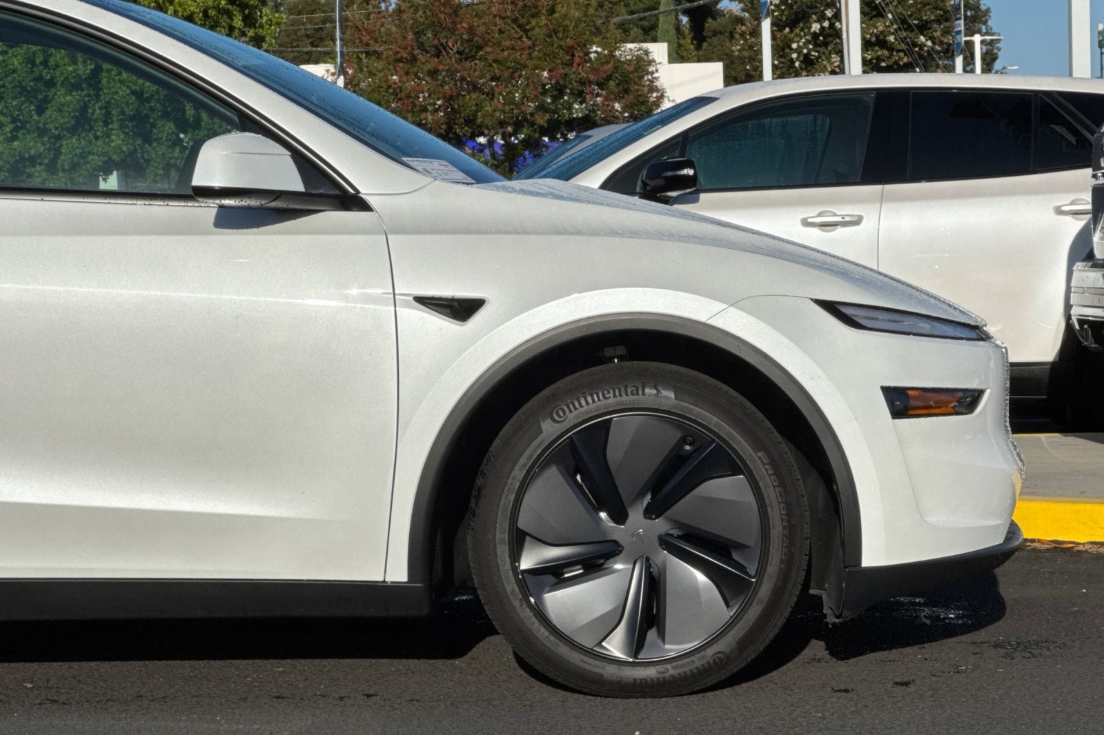 Used 2026 Tesla Model Y Long Range AWD/4WD image 36