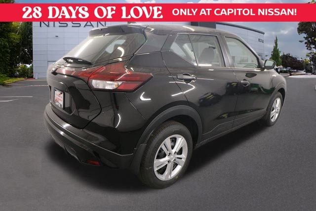 New 2025 Nissan Kicks Play S image 3
