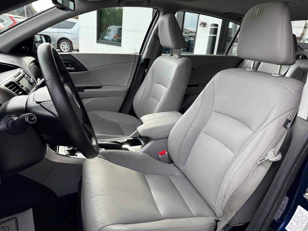 Used 2015 Honda Accord EX-L image 10