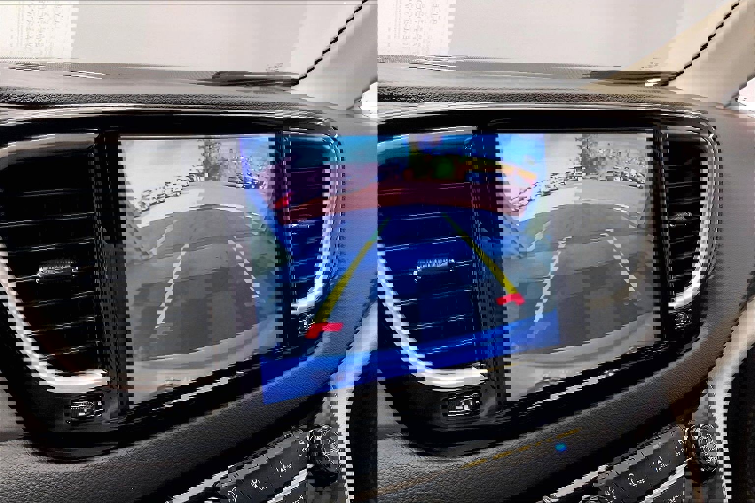 Used 2023 Chrysler Pacifica Touring-L image 23