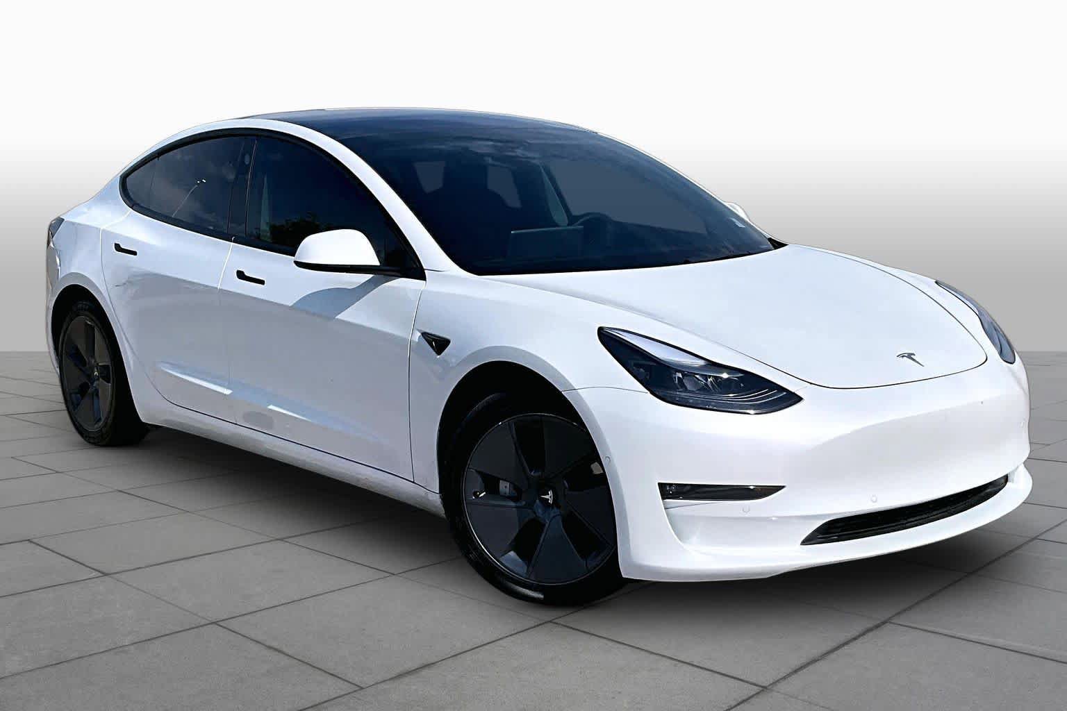 Used 2022 Tesla Model 3 Long Range AWD/4WD image 2