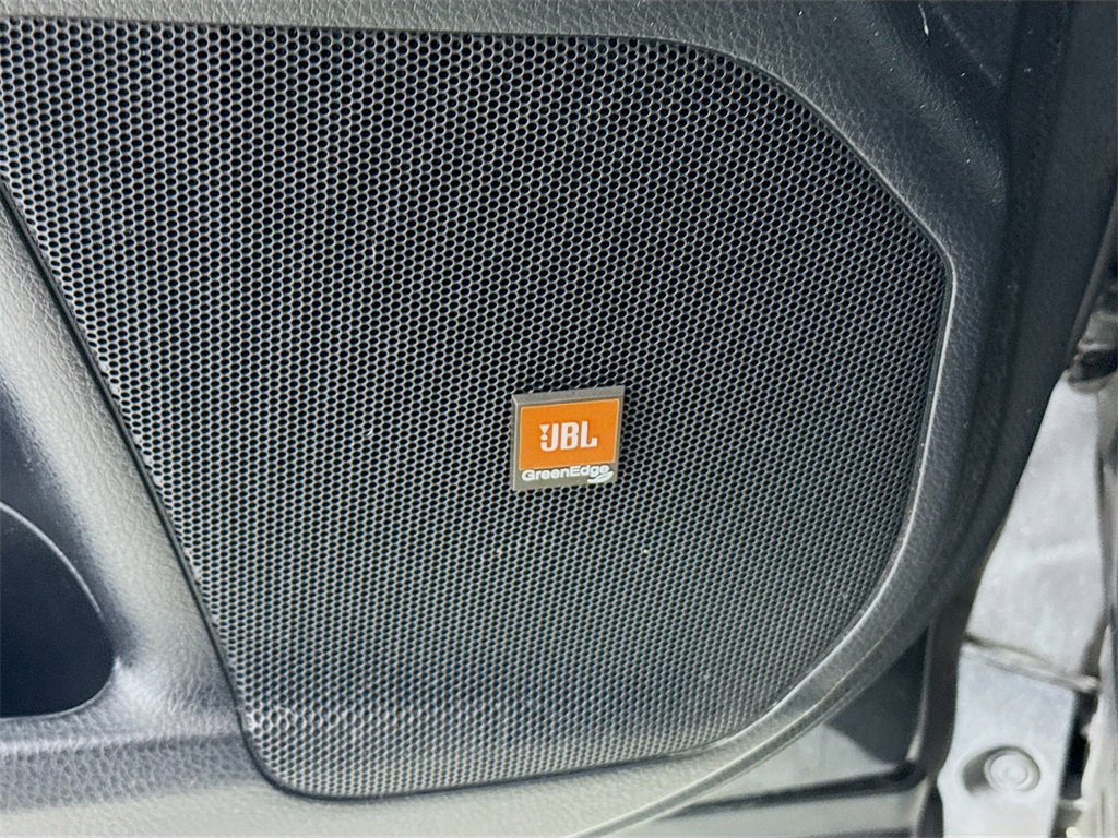 Used 2015 Toyota Highlander Limited image 19