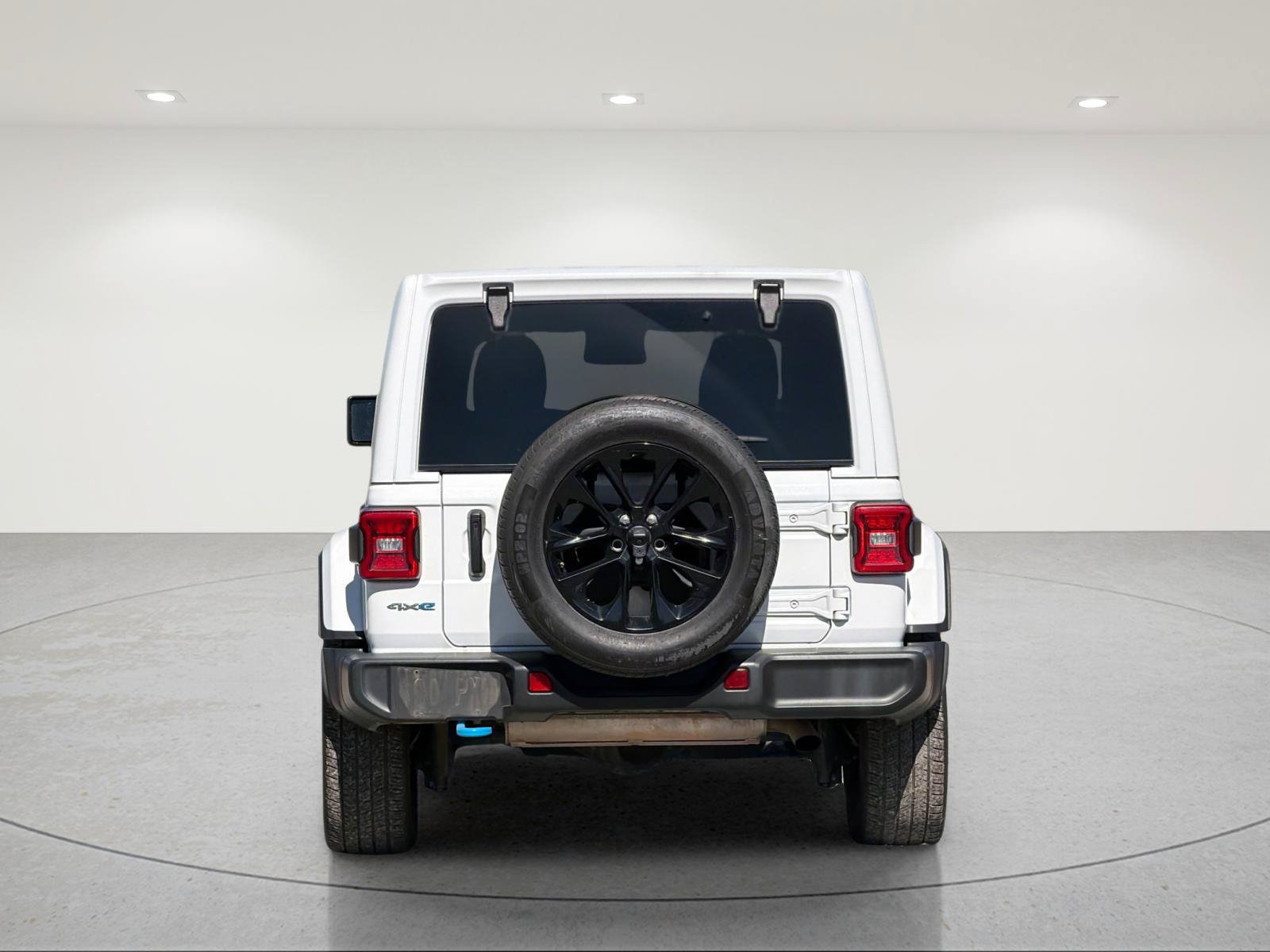 Used 2024 Jeep Wrangler Unlimited Sahara AWD/4WD image 4