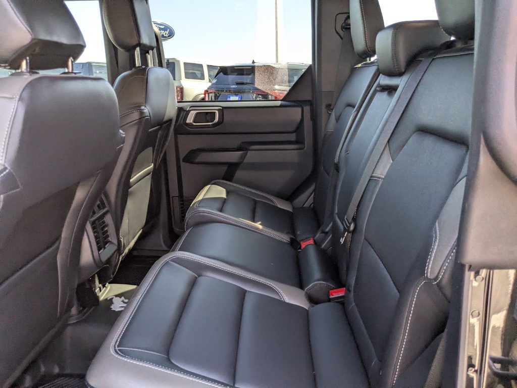 Used 2025 Ford Bronco Outer Banks AWD/4WD image 48