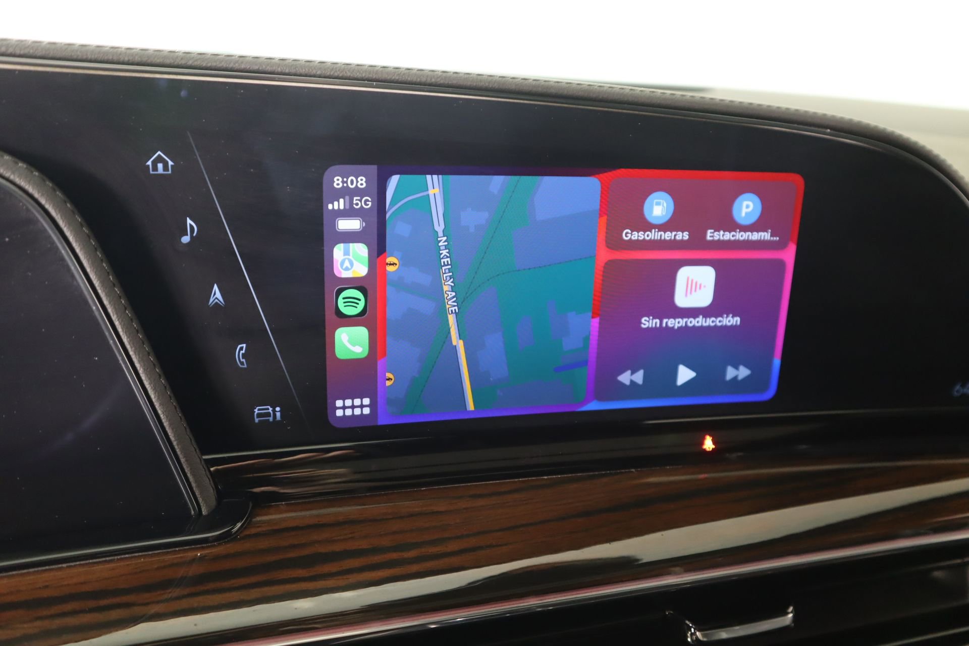 Used 2023 Cadillac Escalade Premium Luxury image 7