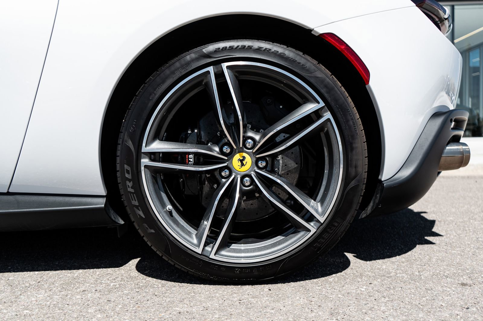 Used 2024 Ferrari Roma Spider RWD image 7