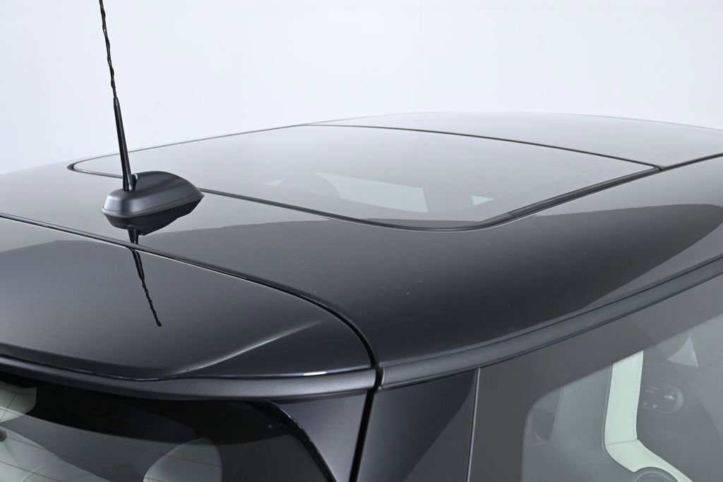 Certified 2025 MINI Cooper 2-Door Hardtop image 11