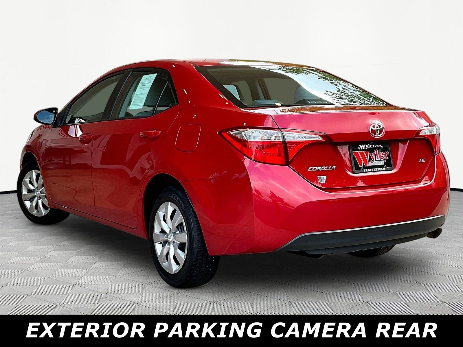Used 2015 Toyota Corolla LE FWD image 4