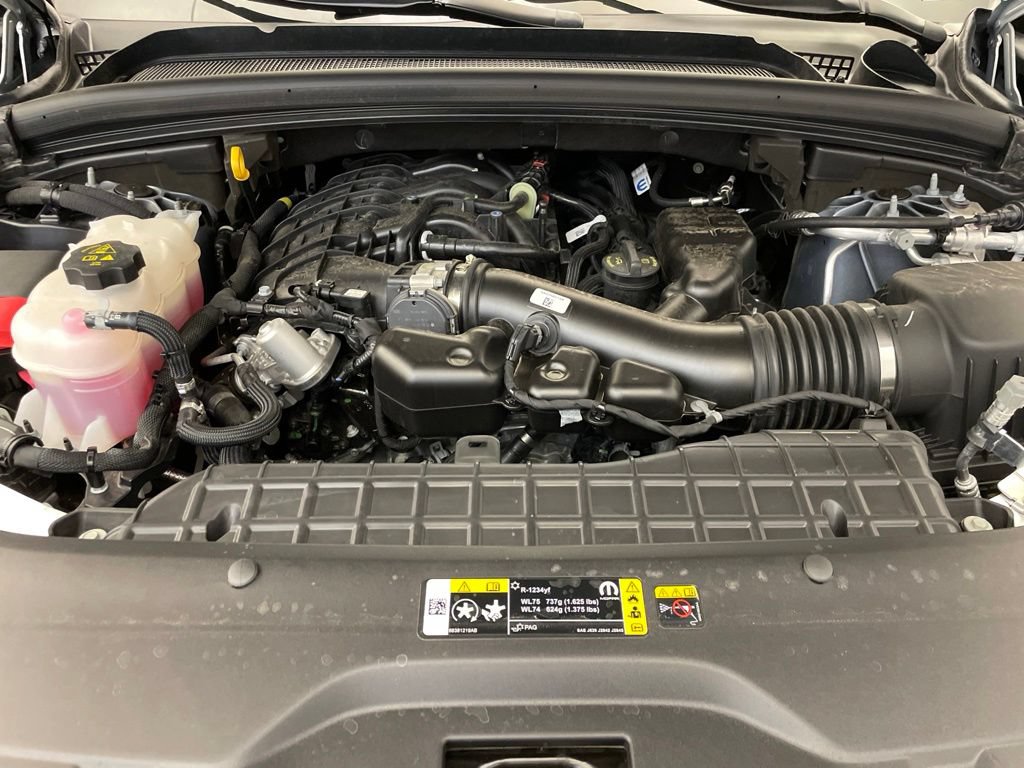 New 2025 Jeep Grand Cherokee L Altitude RWD image 19
