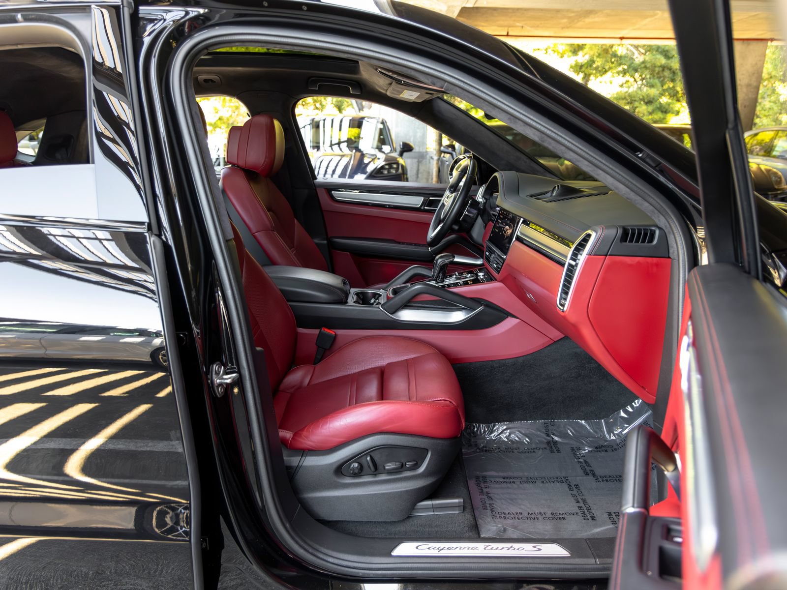 Certified 2022 Porsche Cayenne Turbo S AWD/4WD image 60
