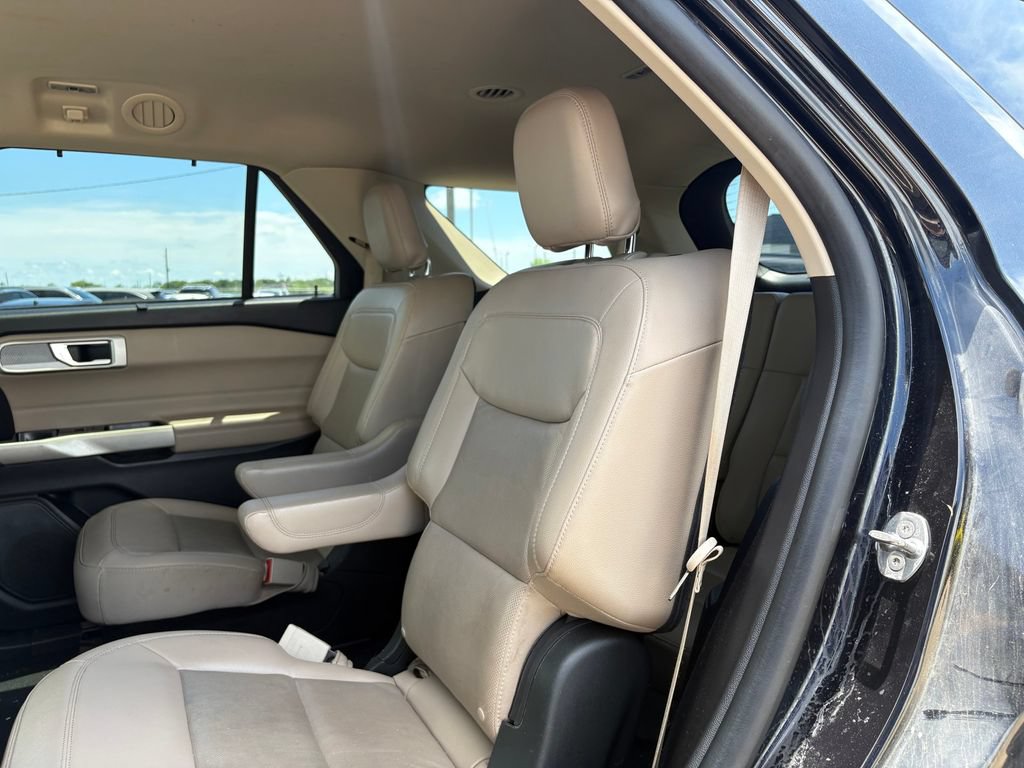 Used 2021 Ford Explorer Limited w/ Equipment Group 301A RWD image 14