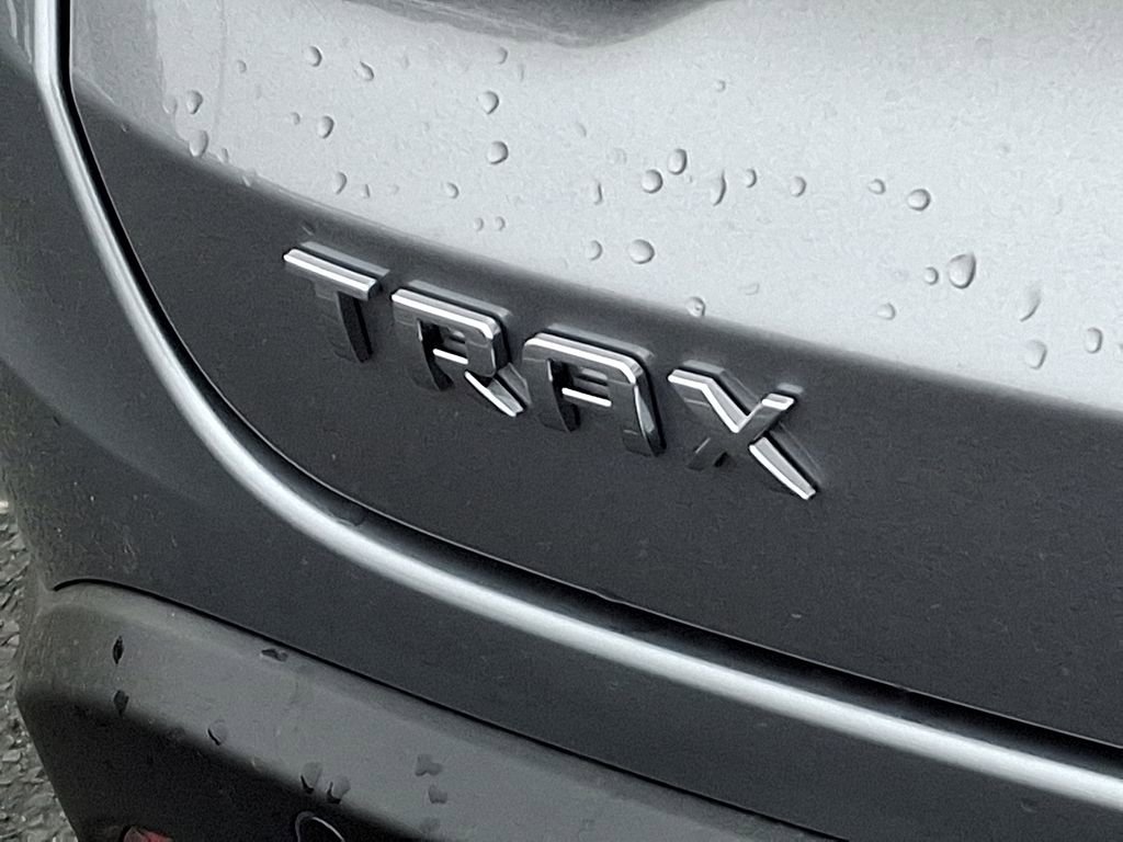 New 2026 Chevrolet Trax LT w/ Sunroof Package image 11