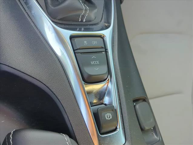 Used 2024 Chevrolet Camaro LT RWD image 19