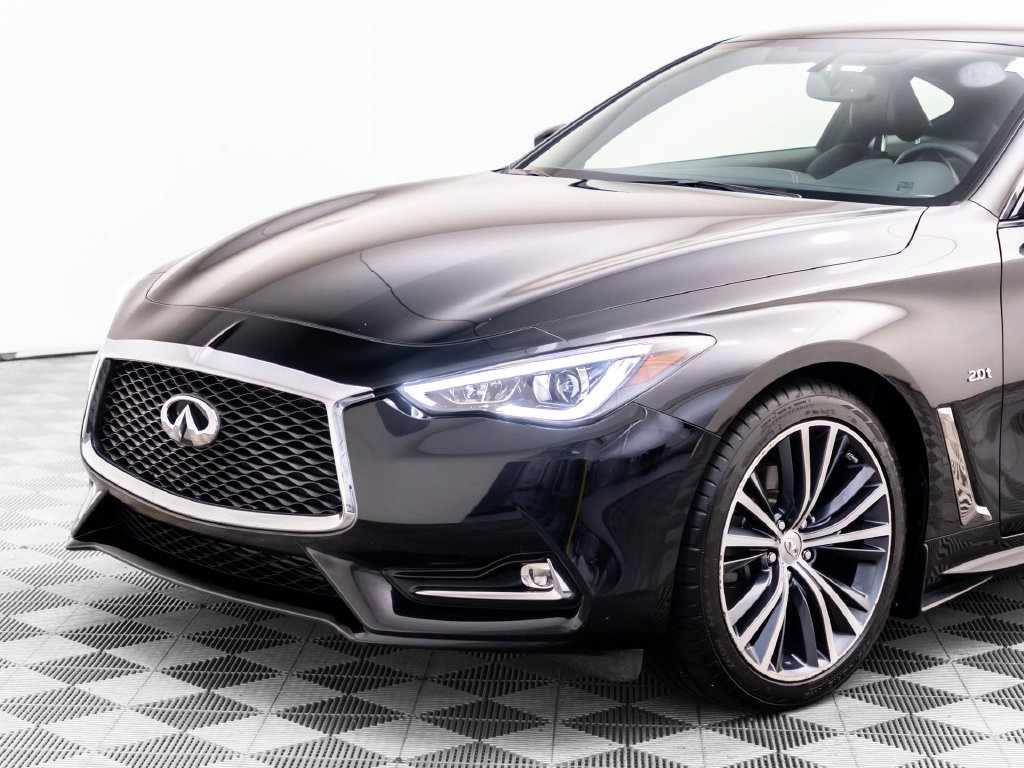 Used 2017 INFINITI Q60 2.0t w/ Premium Plus Package 2.0T AWD/4WD image 38