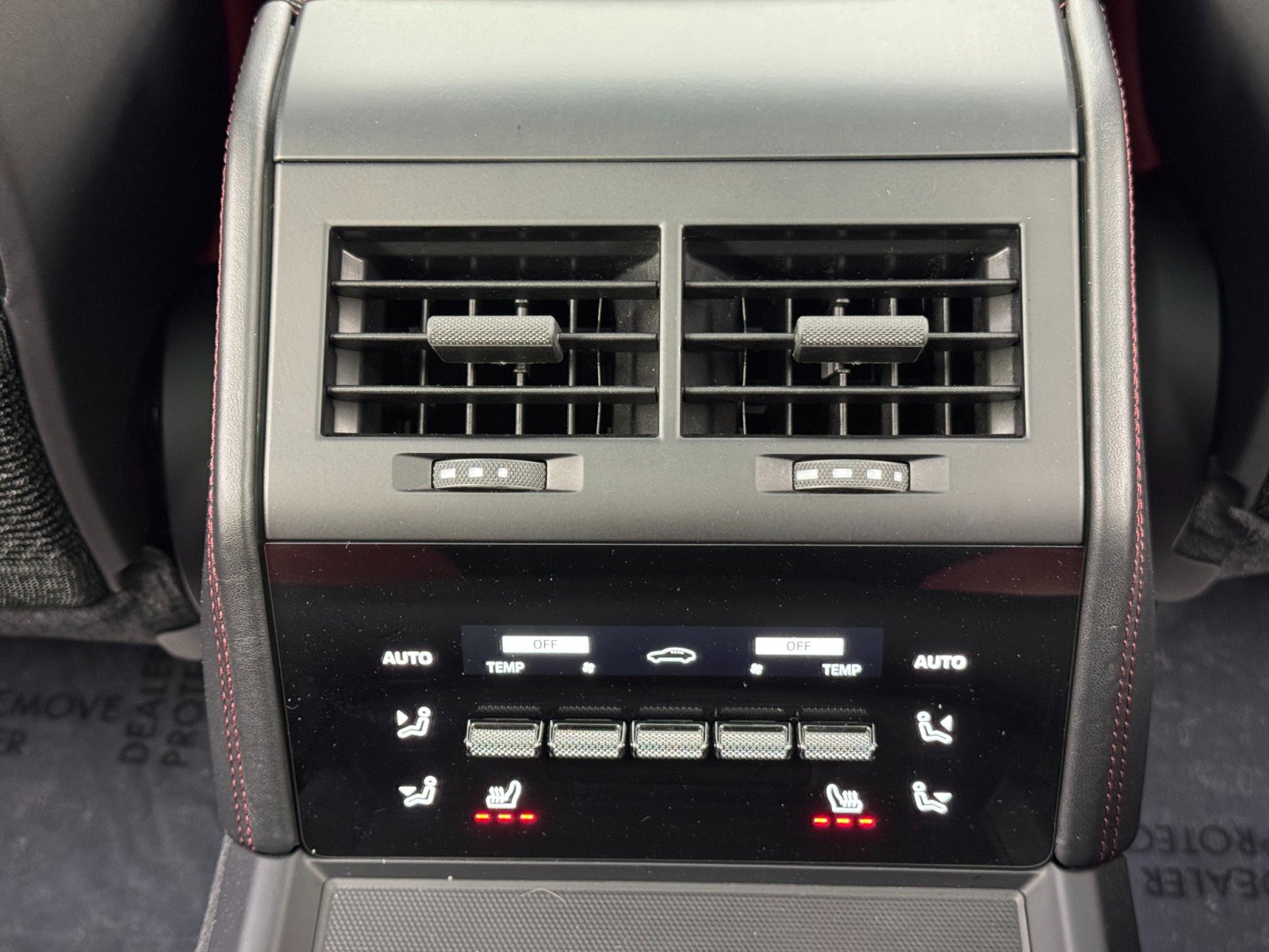 Used 2024 Porsche Panamera image 38