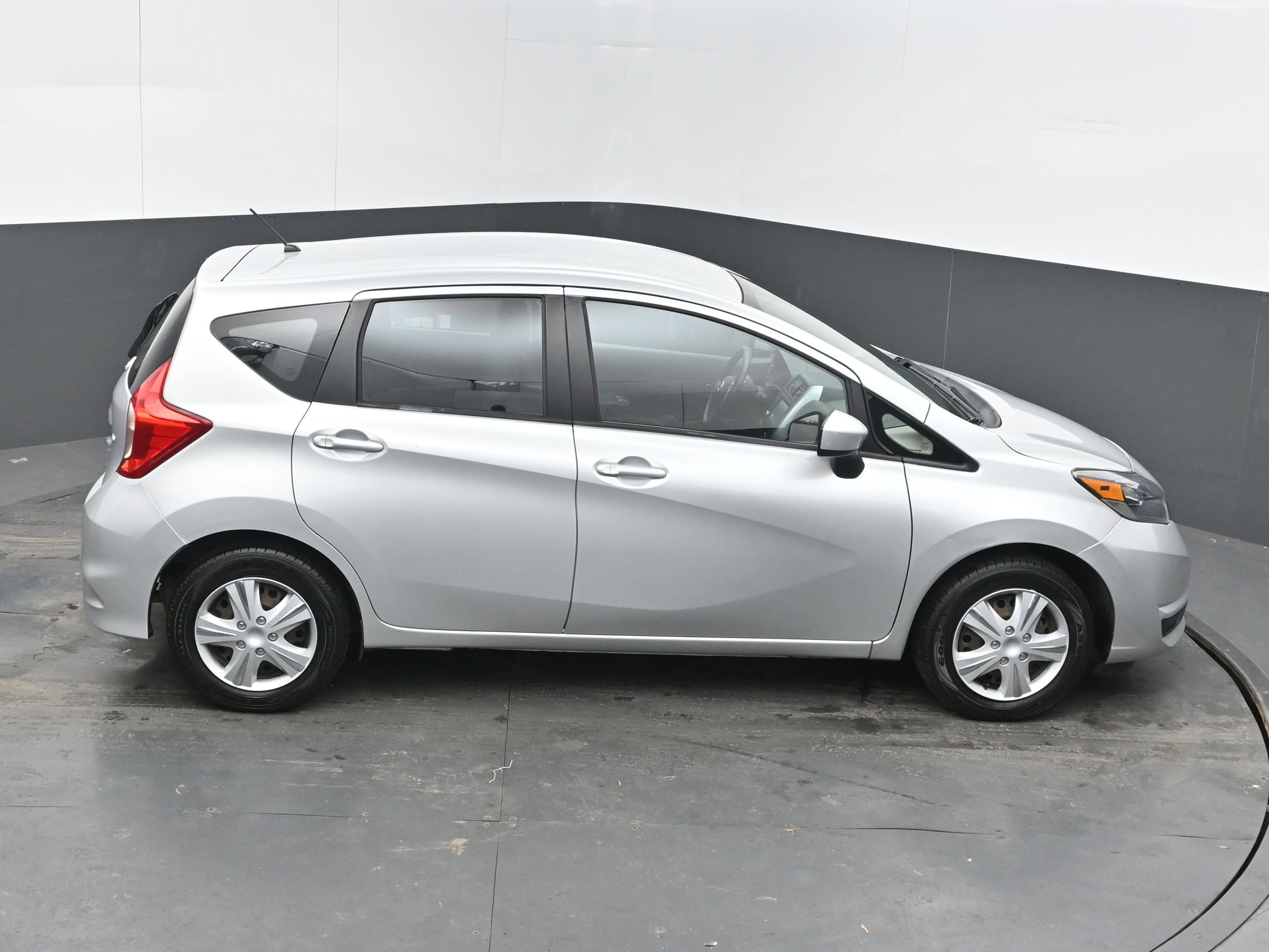 Used 2019 Nissan Versa Note SV image 13
