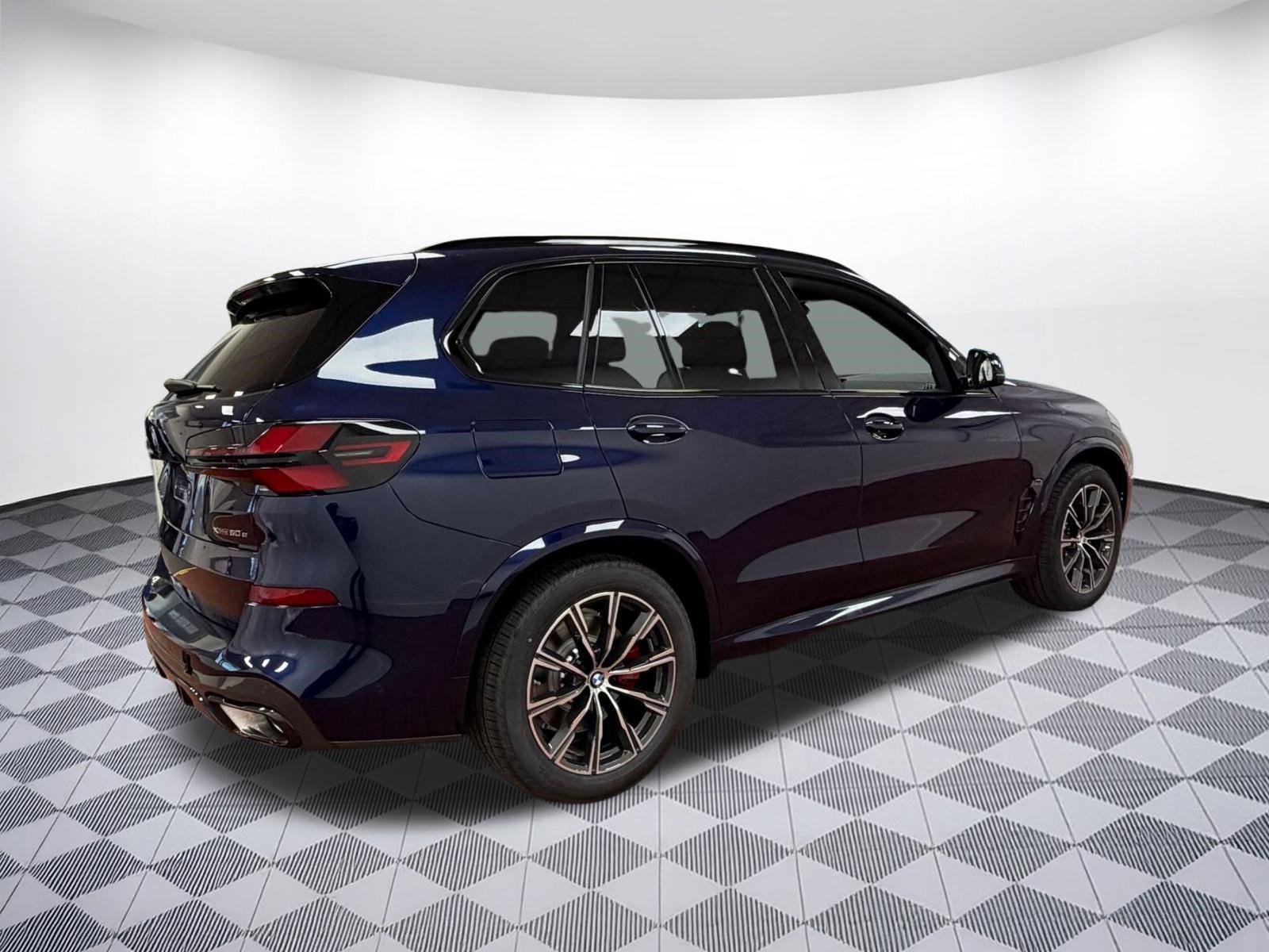 New 2026 BMW X5 xDrive50e image 8