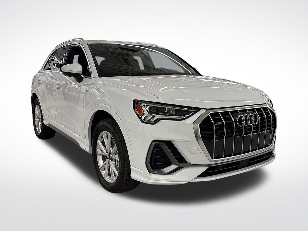 Used 2025 Audi Q3 2.0T Premium w/ Convenience Package image 7