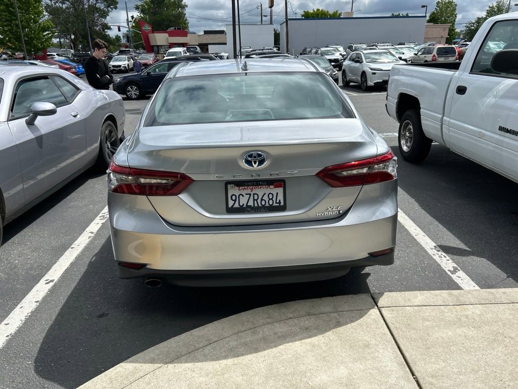 Used 2023 Toyota Camry XLE FWD image 3