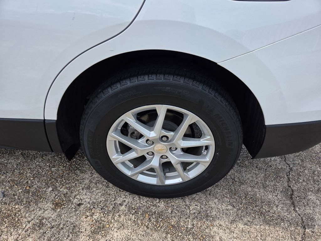 Used 2023 Chevrolet Equinox LS FWD image 25