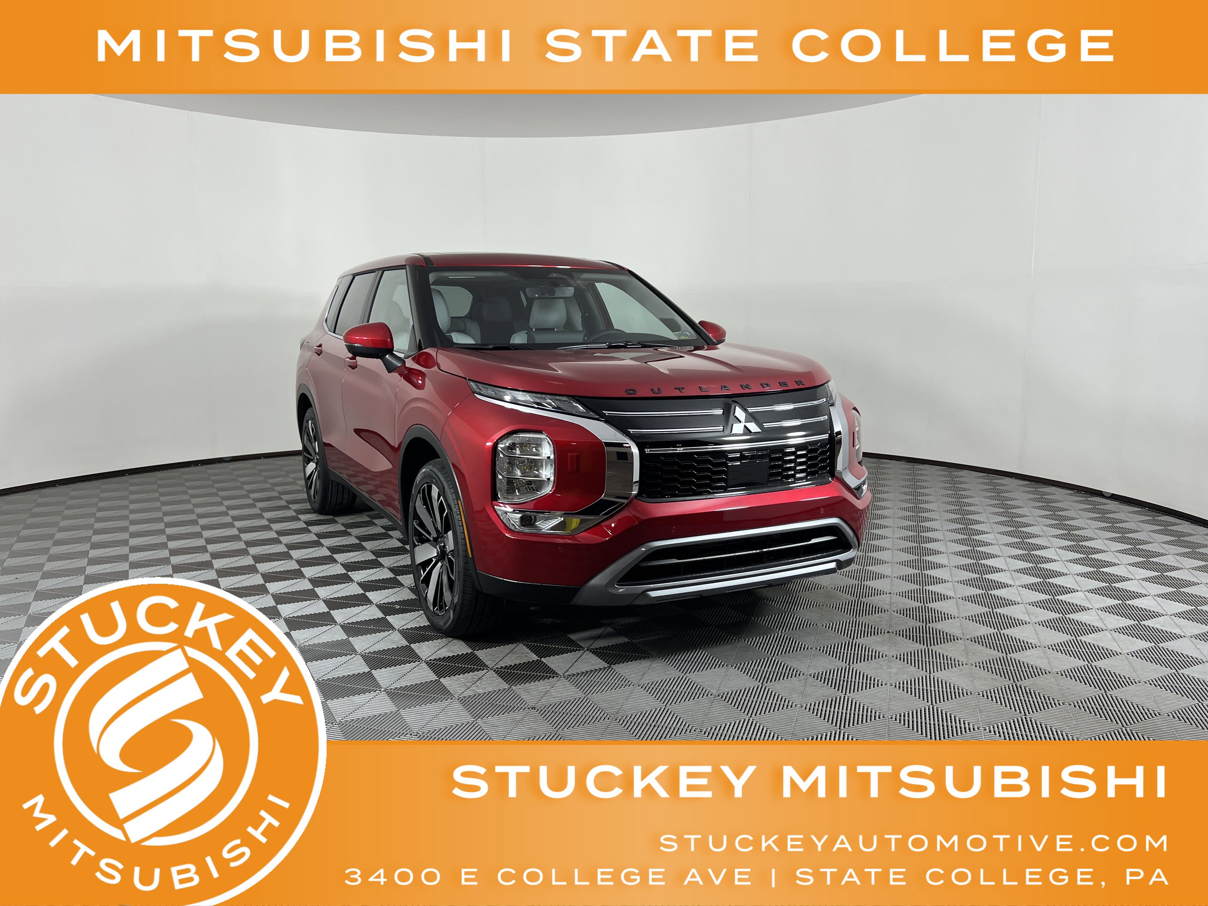 New 2025 Mitsubishi Outlander SE image 1