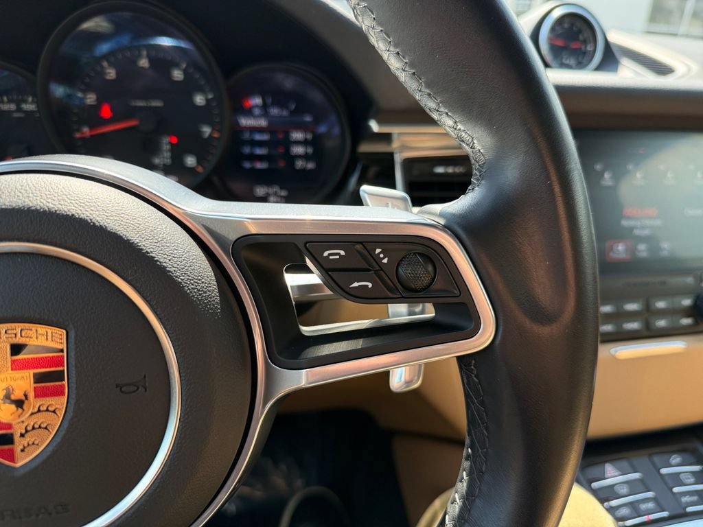 Used 2018 Porsche Macan AWD/4WD image 31