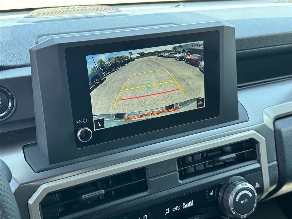 Certified 2025 Toyota Tacoma SR5 AWD/4WD image 27