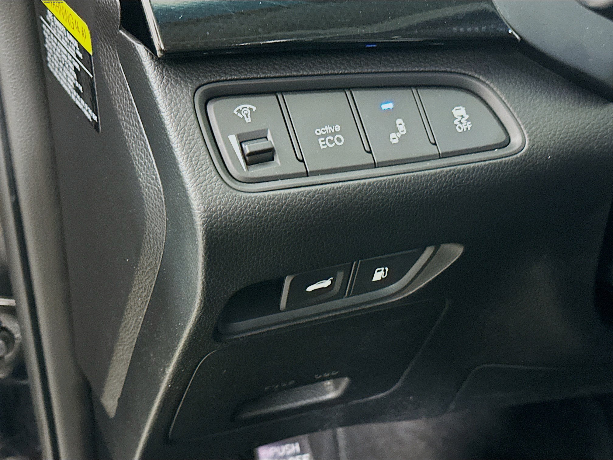 Used 2016 Hyundai Azera FWD image 17