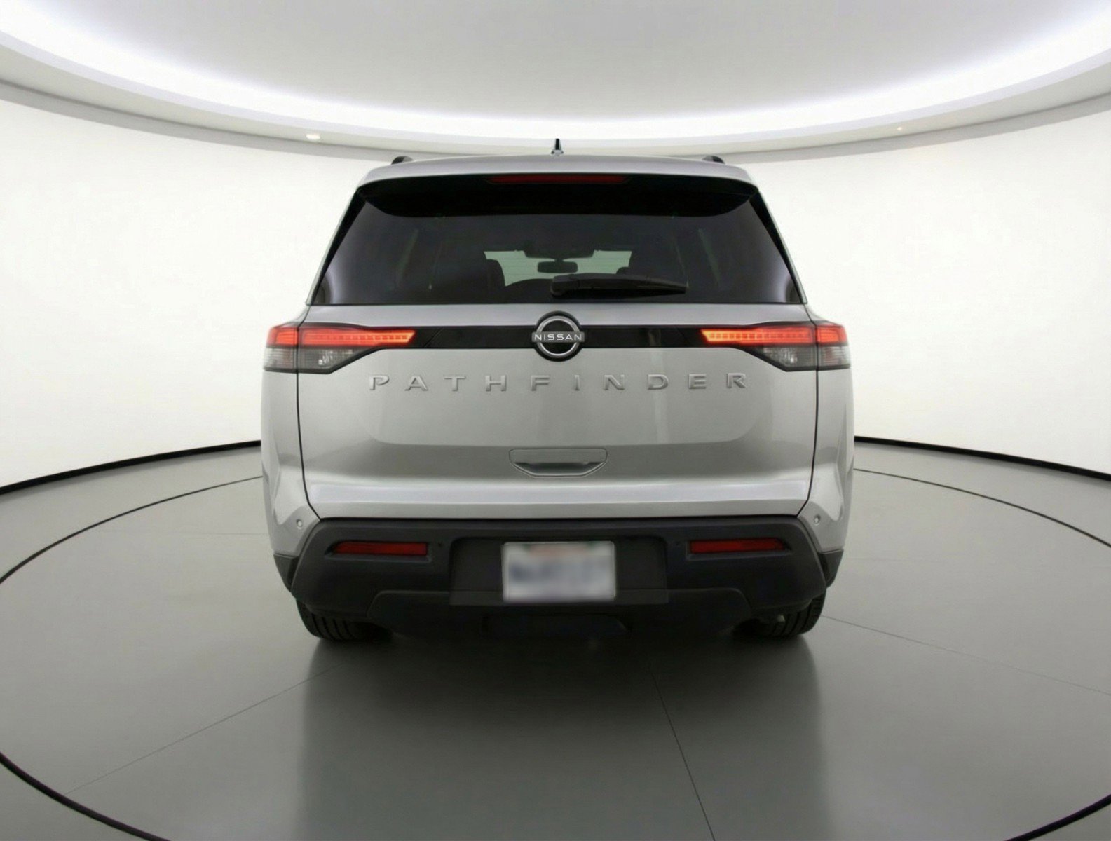 Used 2025 Nissan Pathfinder SV image 7