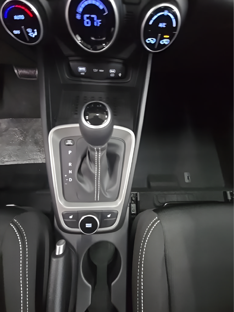New 2026 Hyundai Venue SEL FWD image 35