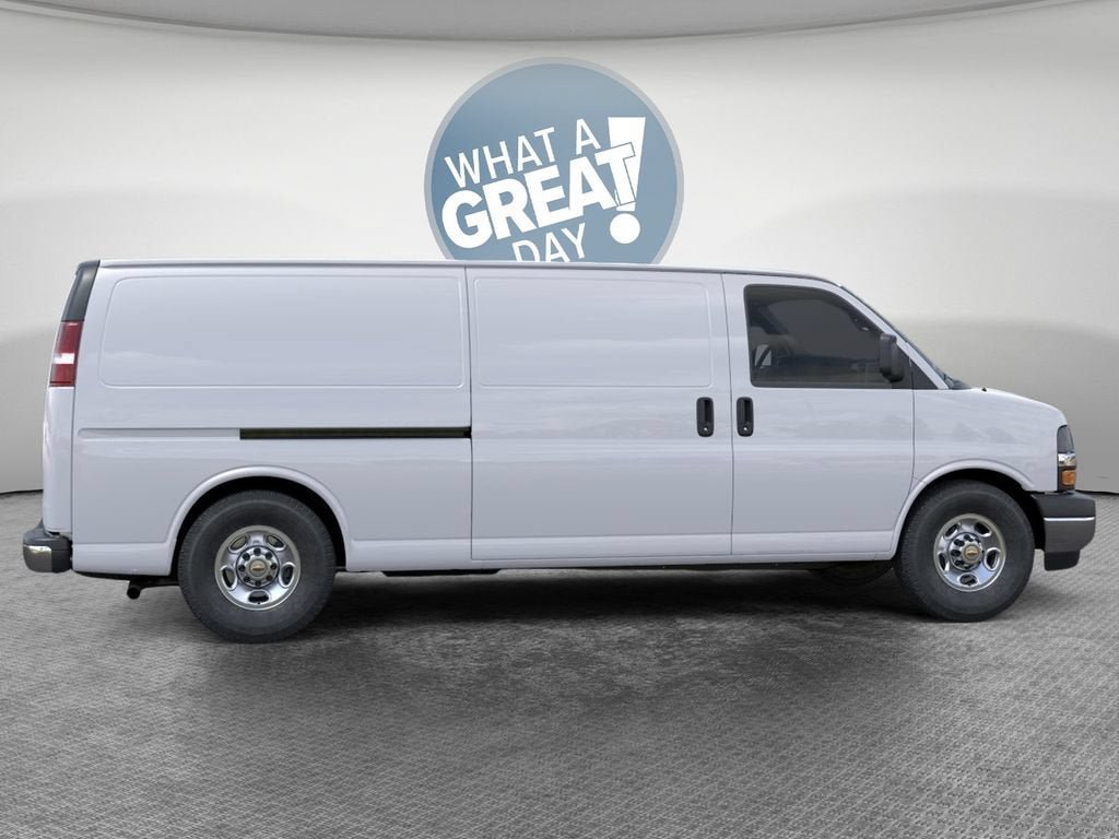 New 2026 Chevrolet Express 2500 Extended RWD image 5