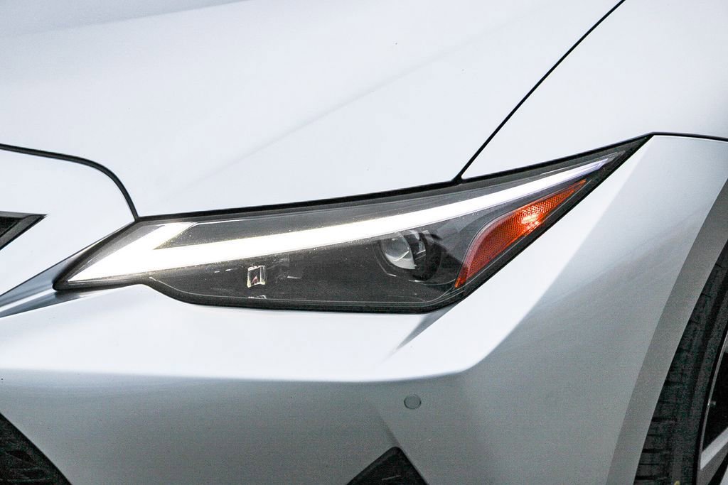 Used 2024 Lexus IS 350 F Sport RWD image 5