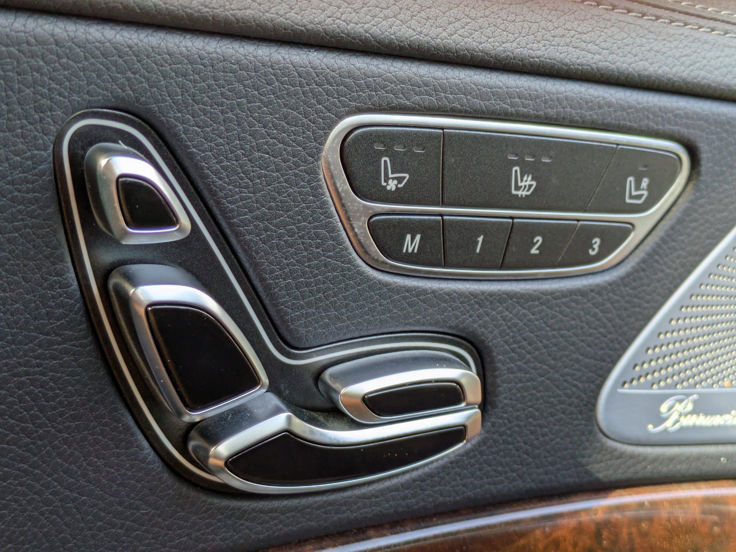 Used 2018 Mercedes-Benz S 450 Sedan image 27