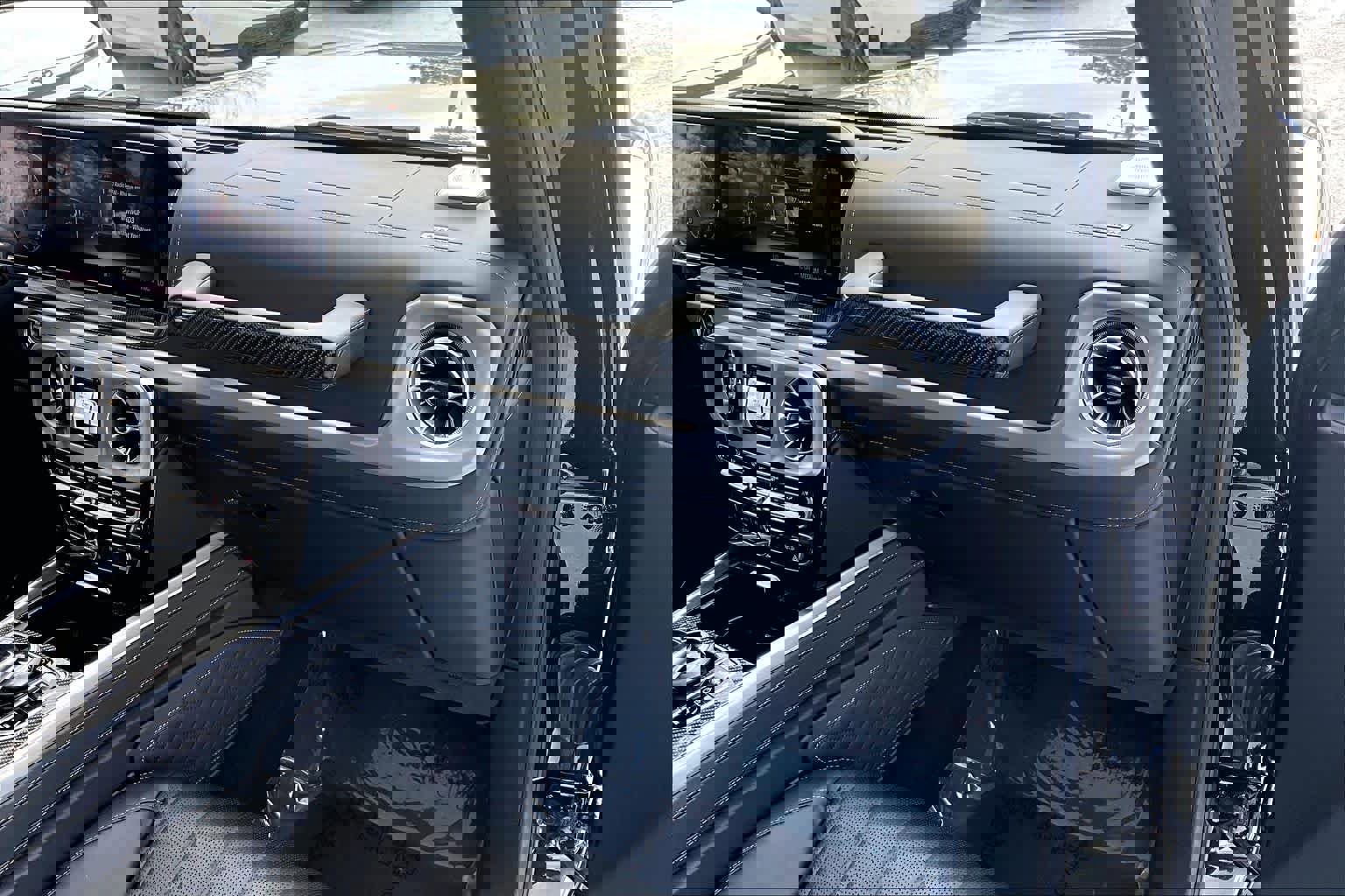 Used 2021 Mercedes-Benz G 550 image 17