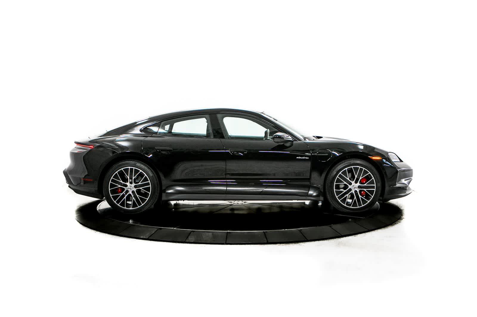New 2026 Porsche Taycan 4S AWD/4WD image 8