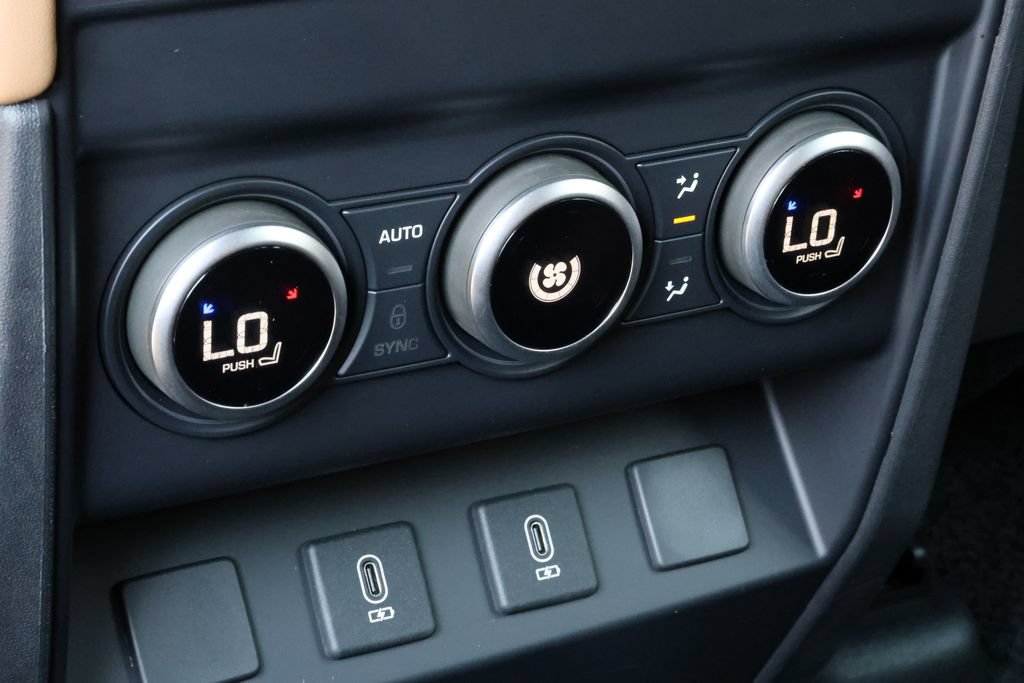New 2026 Land Rover Defender 110 X-Dynamic SE AWD/4WD image 34