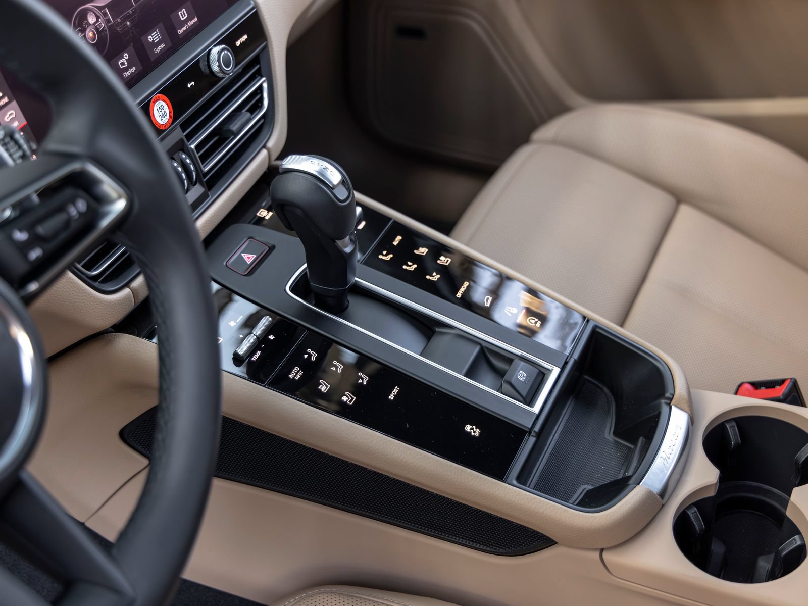Certified 2026 Porsche Macan AWD/4WD image 38