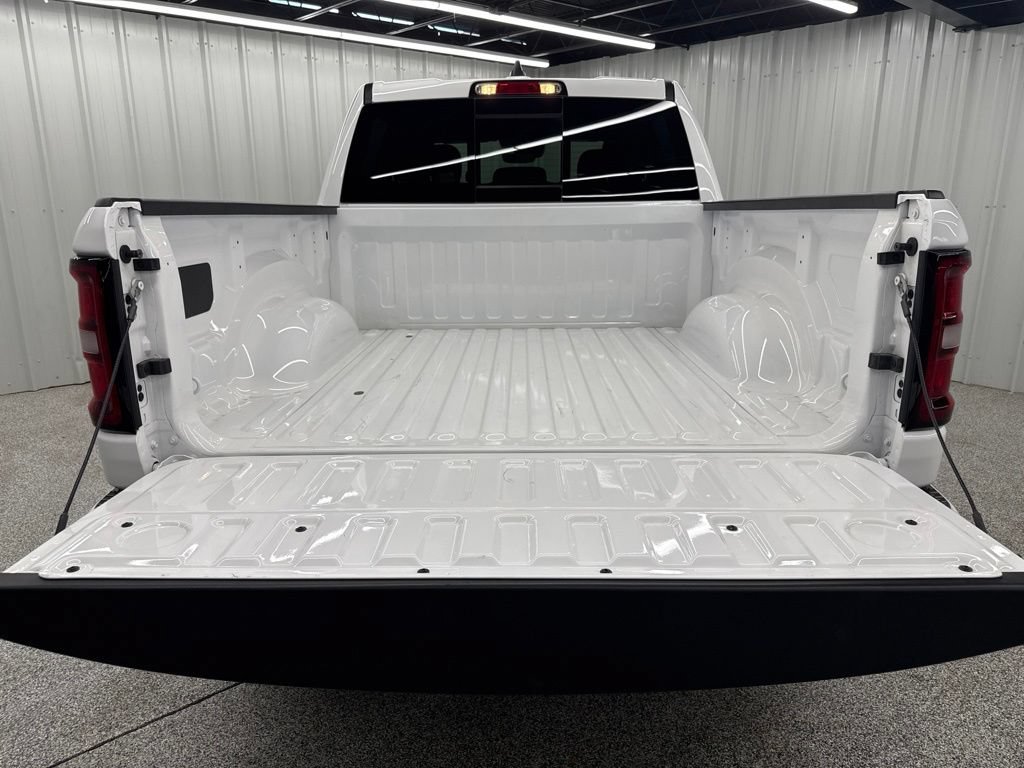 Used 2026 RAM 1500 Big Horn AWD/4WD image 10
