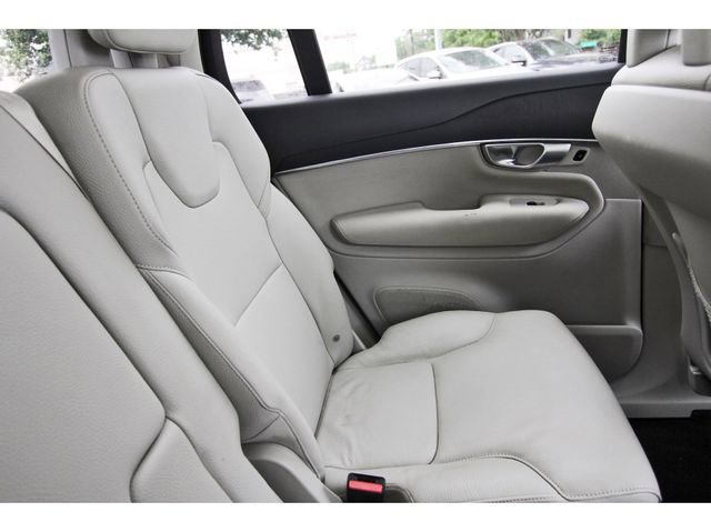 Used 2020 Volvo XC90 T5 Momentum FWD image 10