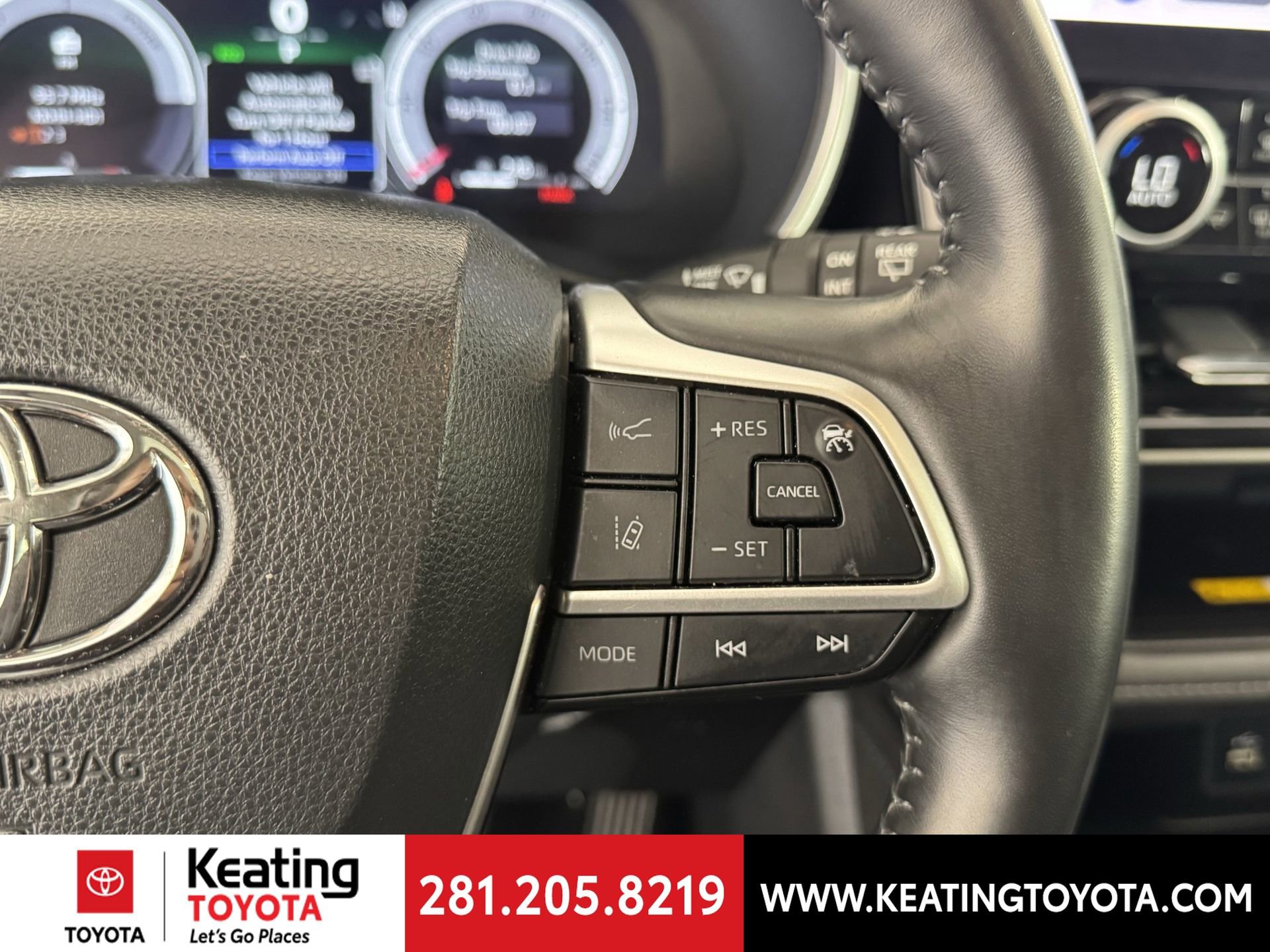 Used 2024 Toyota Highlander Limited image 28