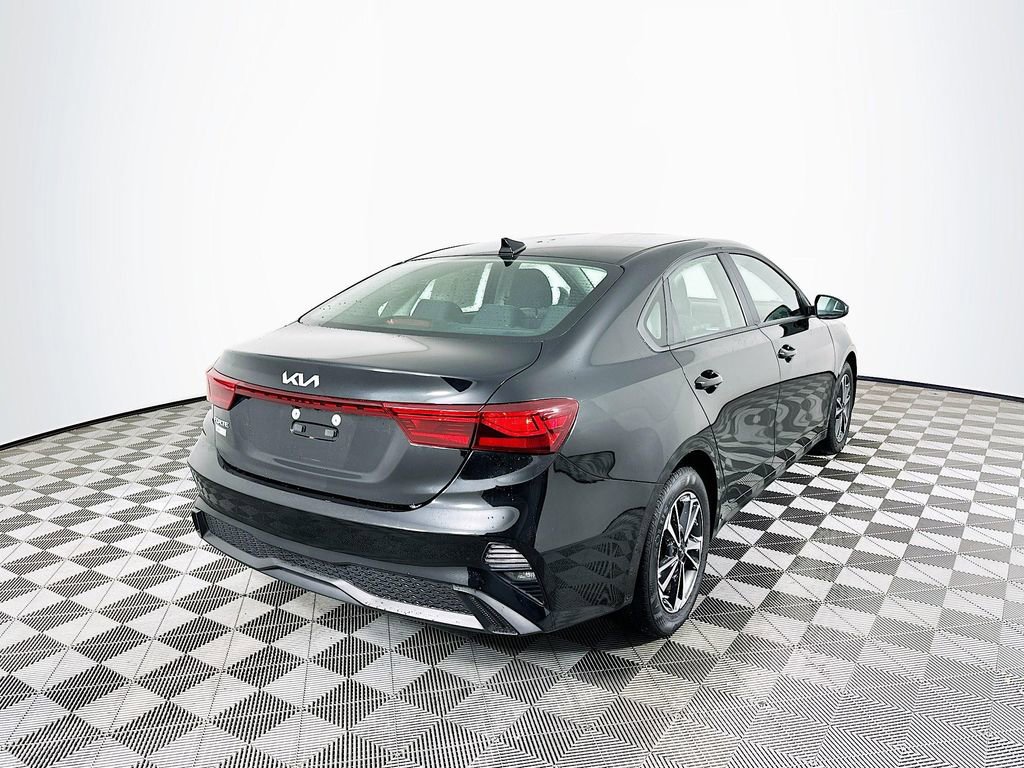 Used 2024 Kia Forte LXS image 10