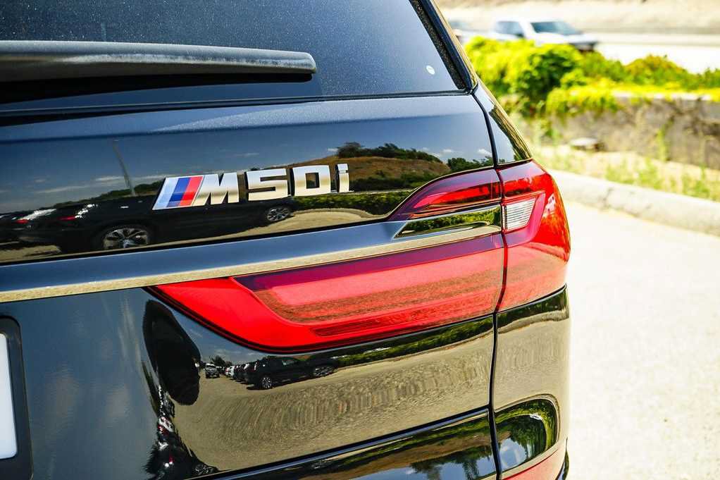 Used 2022 BMW X7 M50i w/ Dynamic Handling Package AWD/4WD image 10