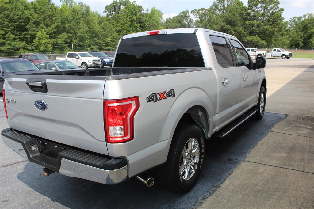 Used 2017 Ford F150 XLT w/ Equipment Group 301A Mid AWD/4WD image 3