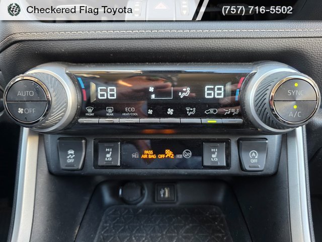 Used 2023 Toyota RAV4 XLE Premium image 18