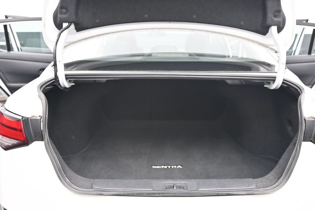 Used 2024 Nissan Sentra SV FWD image 30