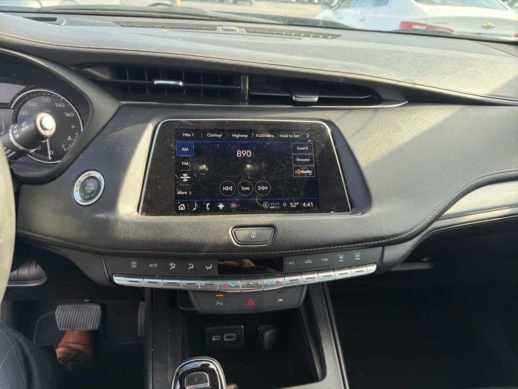 Used 2023 Cadillac XT4 Premium Luxury image 9
